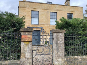 Cotswold House, MORETON IN MARSH
